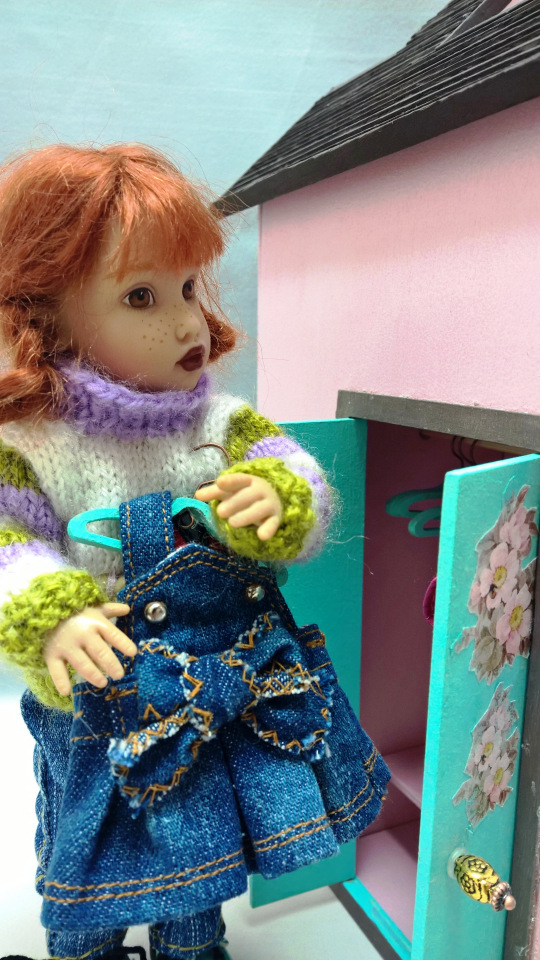 Так вы что, и конфеты за меня есть будете? или, Глаза боятся, а руки делают