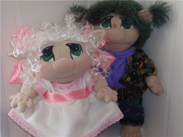 Троллик Кузя и его маленькая сестричка кудряшка Сью. Авторские игрушки Юлии Воздвиженской (фото 7)