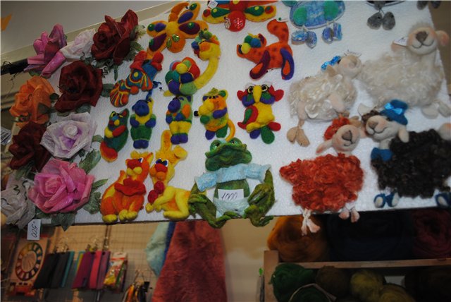 Выставка на Тишинке "Атмосфера творчества". Октябрь 2014. Бусинка к бусинке - получаются бусики! Кружево для антикварных