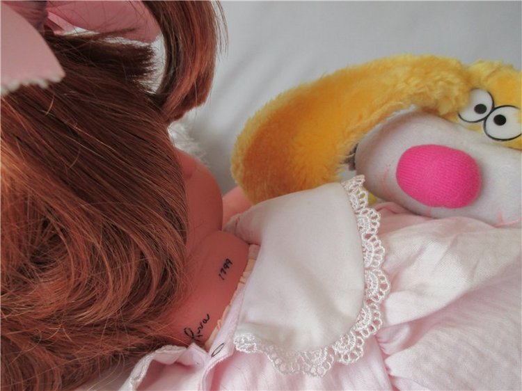 Поцелуй Бабочки от Ли Миддлетон,Butterflies Kisses от Lee Middleton