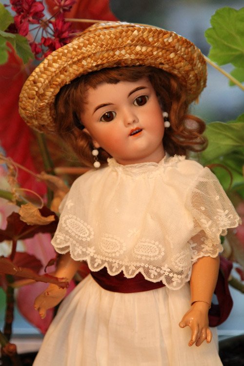 Я верю, что счастье сильнее смерти... Немного о куклах Генриха Хандверка