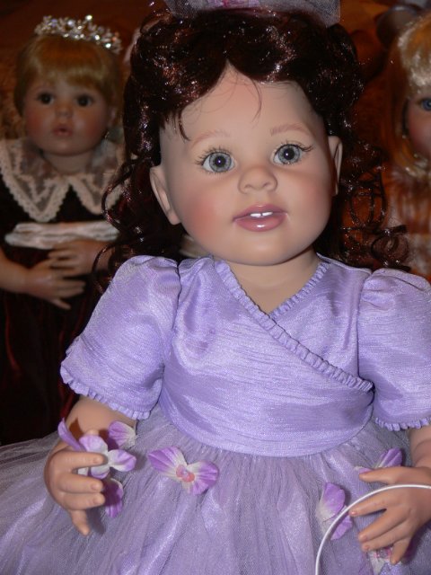 Новенькая Artista doll. по имени Цветочница