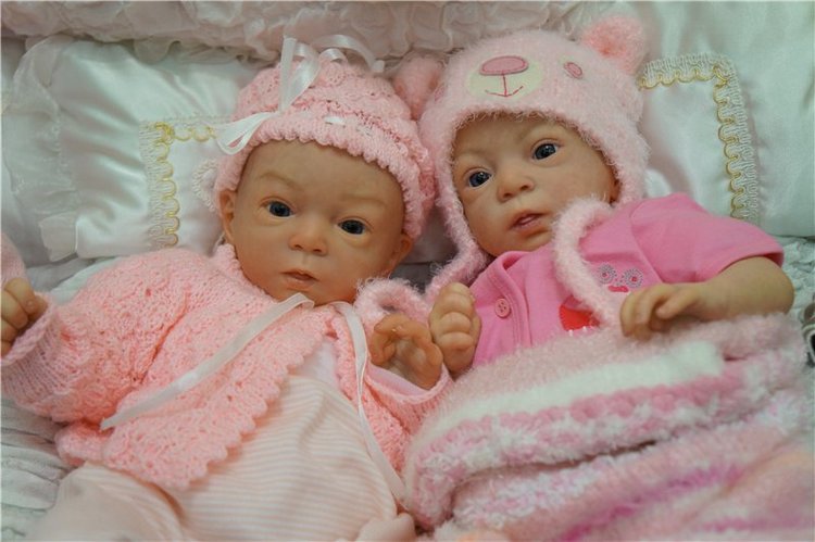 Картинки с выставки кукол на Тишинке. Moscow Fair 2015