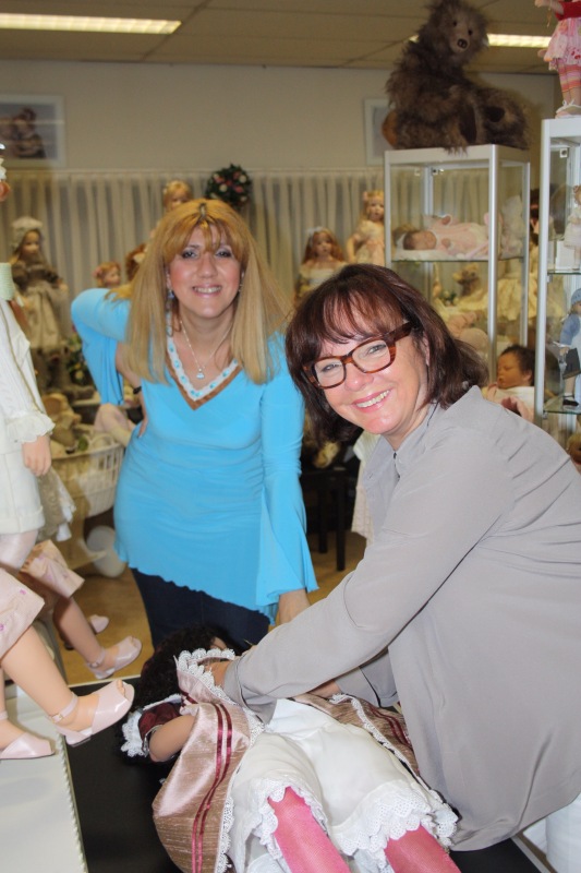 Августовская встреча в клубе коллекционеров с фрау Hildegard Gunzel. Часть 4. О планах на следующий год и подписи кукол