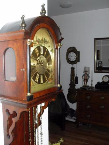 Старинные часы еще идут. Коллекция старинных часов