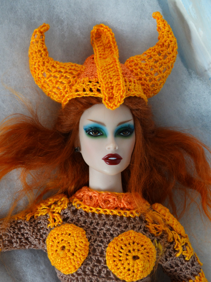 Рыжая королева — Фэшн