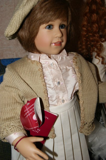 Кто стучится в дверь ко мне с толстой сумкой на ремне