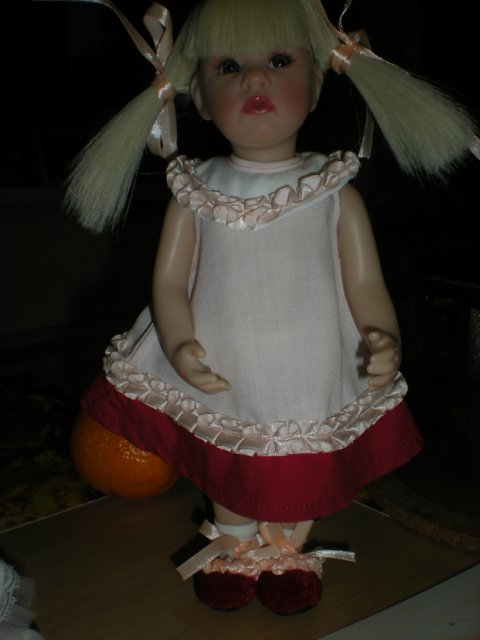 Не антикварное платье для не антикварной куклы