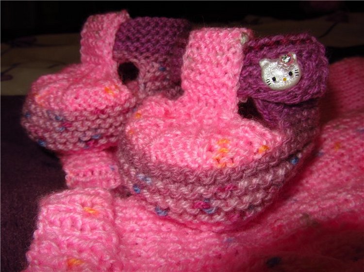 Первые вязалочки - одевалочки)