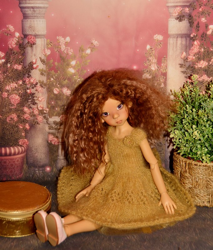 Весеннее обновление. Платья для кукол Kaye Wiggs