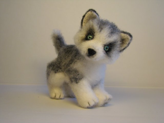 Щенок хаски. Авторская игрушка валянием из шерсти Ольги Чернухо | Бэйбики Щенок хаски. Авторская игрушка валянием из шерсти Ольги Чернухо (фото 6)