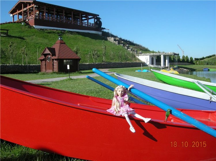 Первые прогулки Алисы — Фэшн