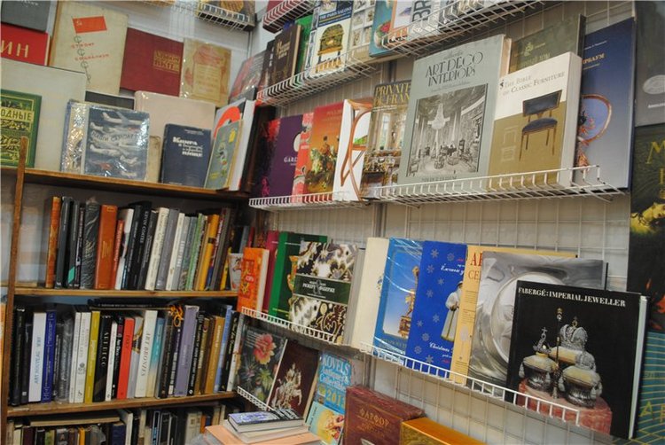 На Тишинку мы пошли – там сокровища нашли. Взгляд на «Блошиный рынок» со второго этажа | Бэйбики На Тишинку мы пошли – там сокровища нашли. Взгляд на «Блошиный рынок» со второго этажа