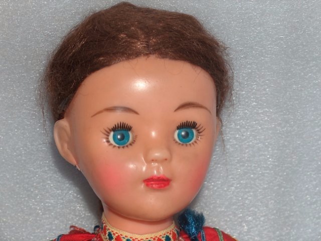 Фабрика 8 марта и серия "Куклы в старинных костюмах русских губерний"