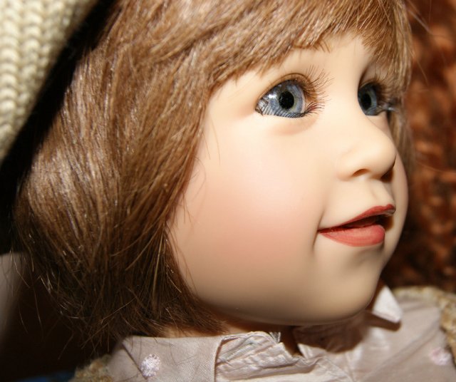 Кто стучится в дверь ко мне с толстой сумкой на ремне