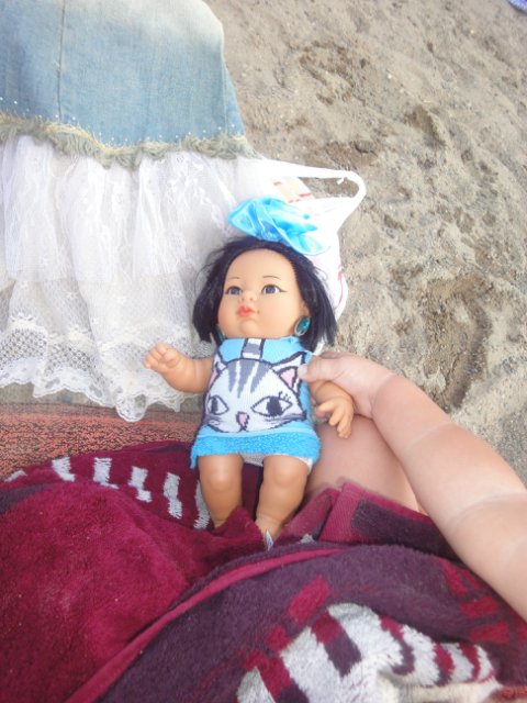 Танюшка на пляже. Кукла из Испании фирмы Rauber