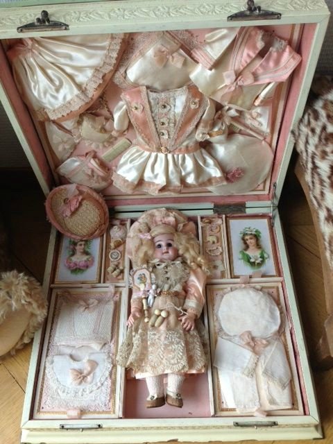 Миньонетты и их крошечный мир