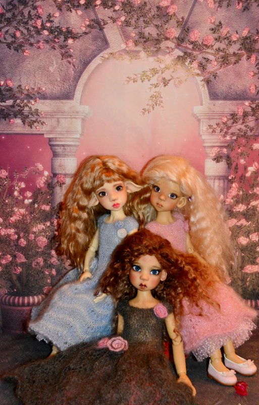 Весеннее обновление. Платья для кукол Kaye Wiggs