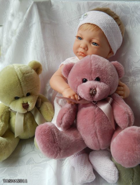 Испанские куклы и ретро-автомобили или "Все мальчики любят машинки"