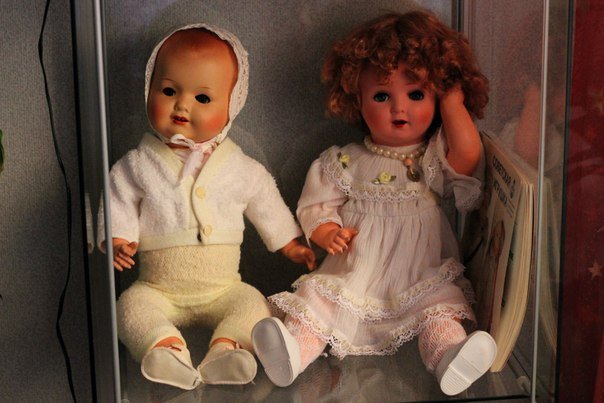 Мои антикварочки живущие у меня дома. И новенький малыш вернувшийся с реставрации