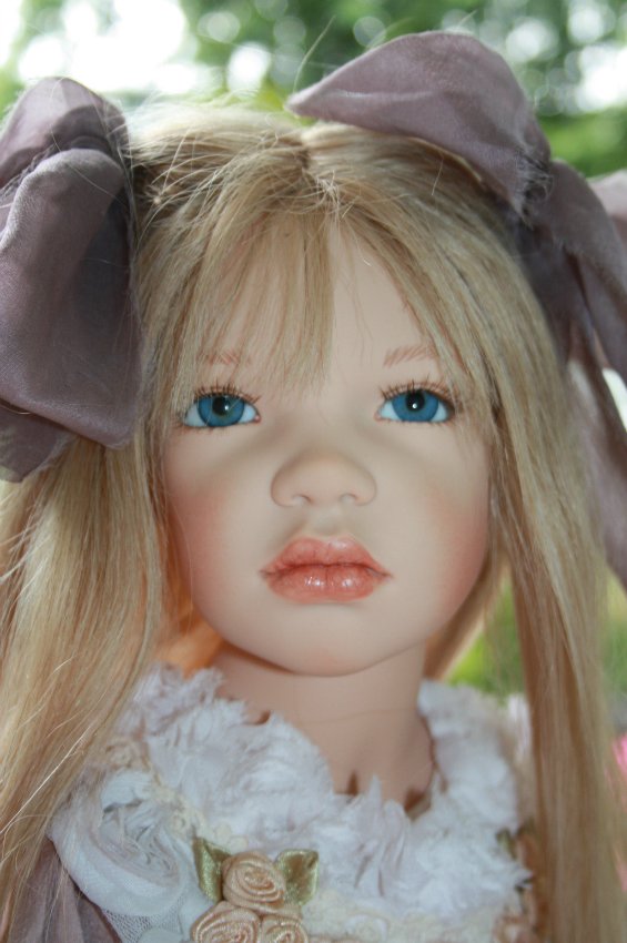 Марусина прогулка по саду. Коллекционная кукла от Zofia & Henry Zawieruszynski