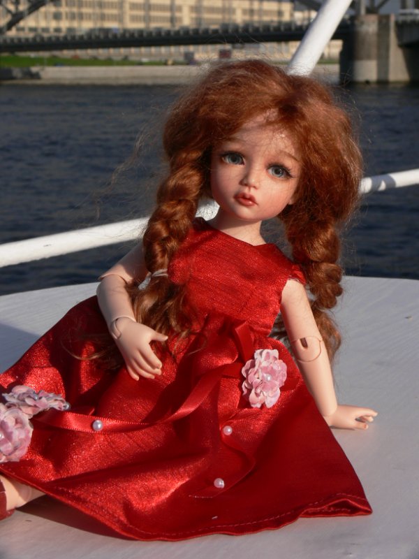 Виррушка. Прогулка по Неве часть 2. Девочка Bono iplehouse