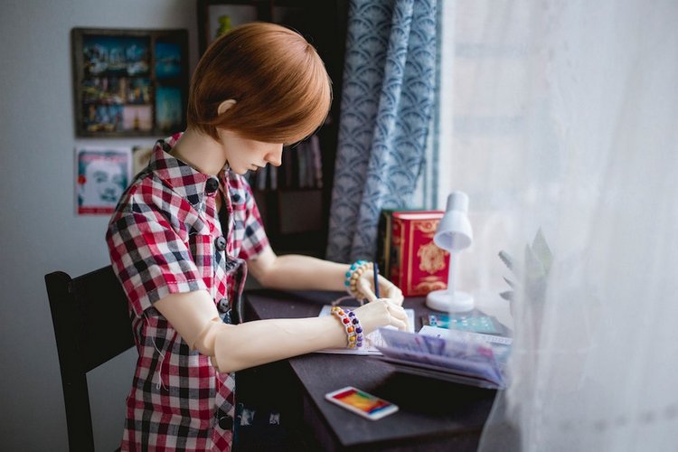 Если не можешь купить iMac себе, то купи его куклам