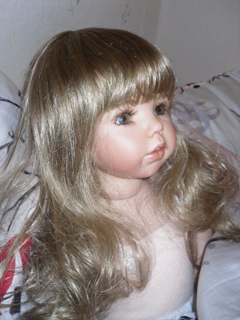 Дженифер. Коллекционная фарфоровая кукла