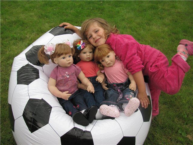 Мои лапушки на даче. Девчонки Мидлтошки на отдыхе