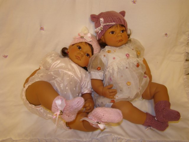 Заболела носочками... вязание для любимых куклят