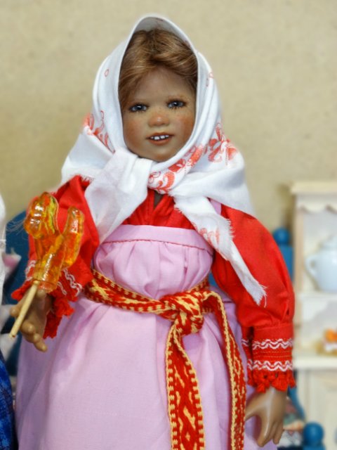 Любимые малышки-химочки в уральских костюмах