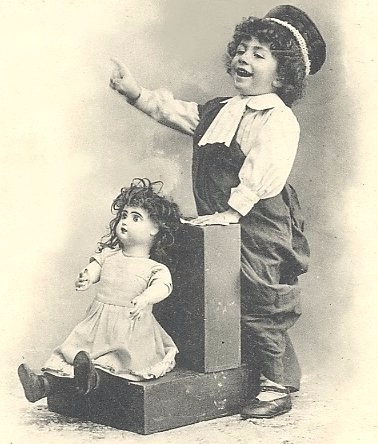 Старый фотоальбом. Девочки и куклы - продолжение