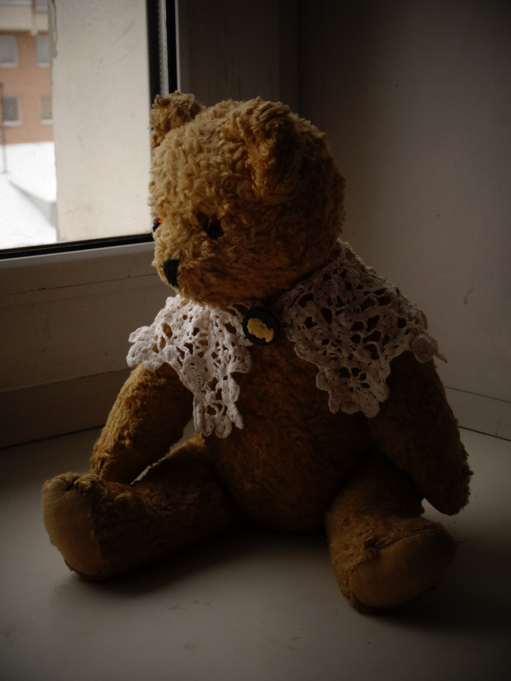 Одинокий мишка — Игрушки СССР и советского детства: резиновые