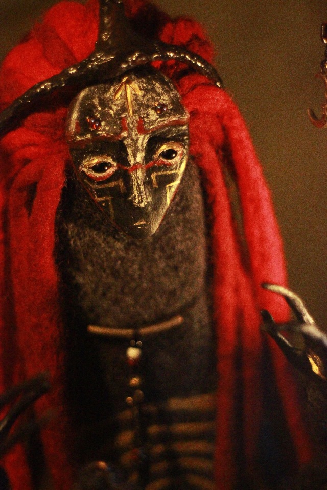 Ведающий шаман - Авторская кукла валянная из шерсти (фото 8)