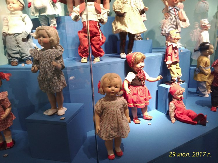 Выставка «Все лучшее – детям. Игрушки 1950–1980 годов из коллекции Сергея Романова». Часть 2