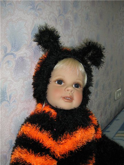 То ли пчёлка, то ли шмель, толь другой какой то зверь (фото 2)