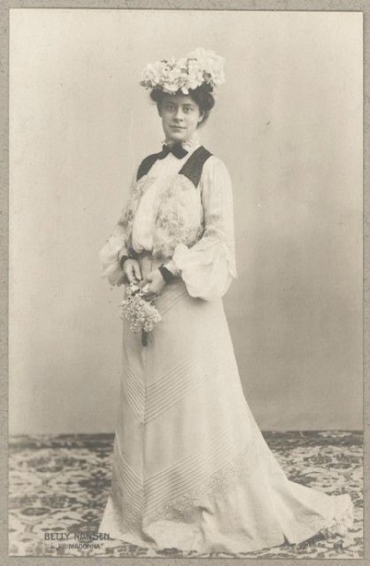 Для тех, кто в поиске или Каждый охотник желает знать. Викторианские и эдвардианские наряды