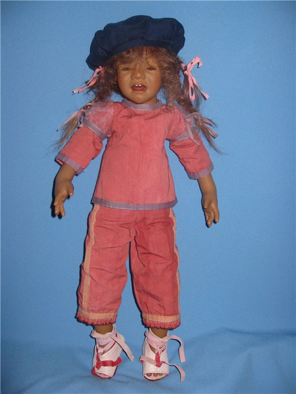 Кто подскажет, как ребенка успокоить? Коллекционная кукла Inke A.Himstedt (фото 3)