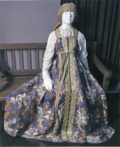 Любимые малышки-химочки в уральских костюмах (фото 4)