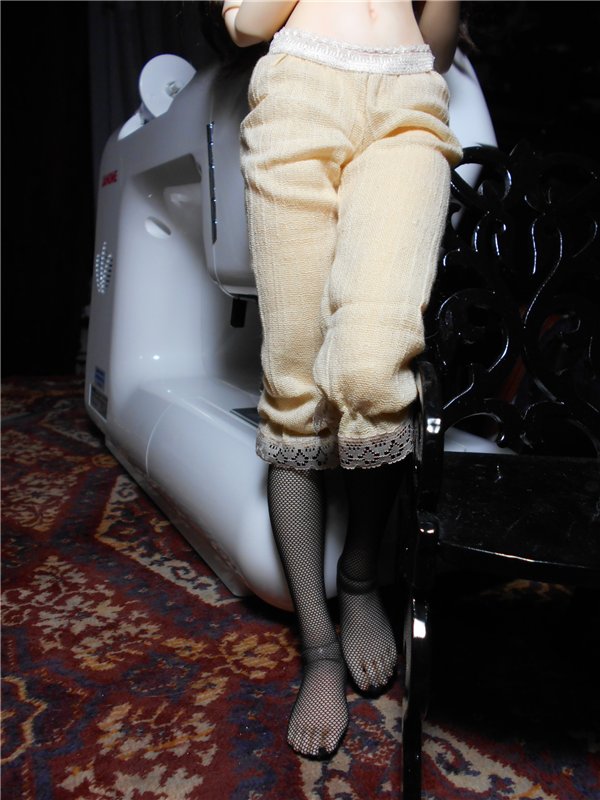 Как я с помощниками шила наряд для Аделины