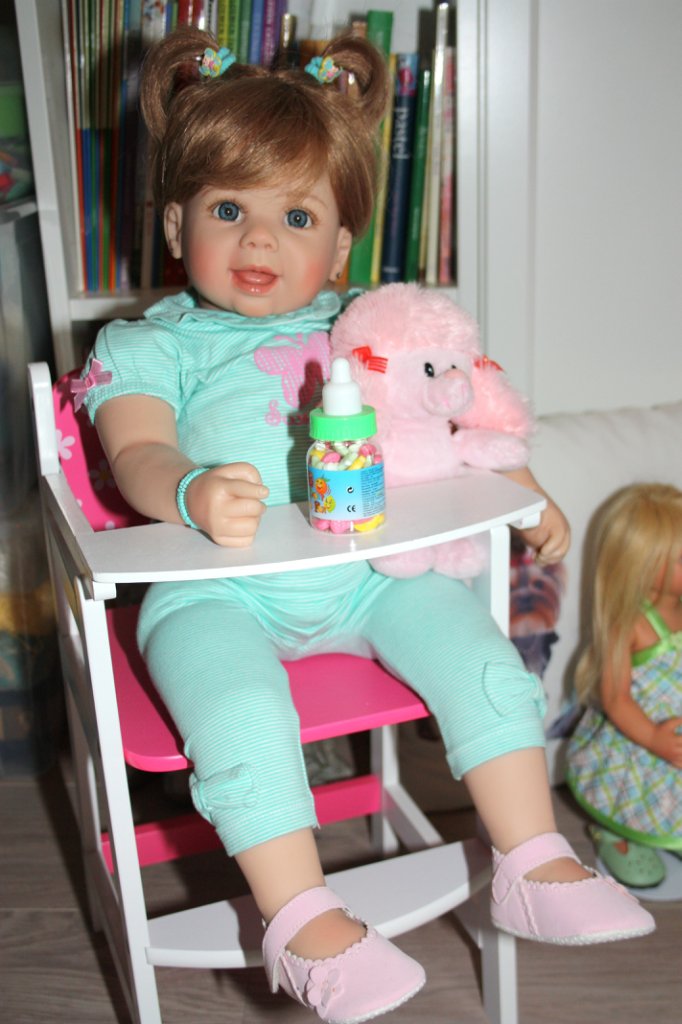 Где живут наши куклы. Кукольная комната