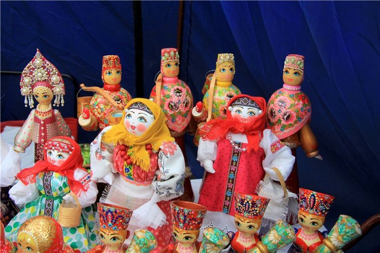 Троицкие гуляния у деревни Василёво, часть вторая. Архитектурно-этнографический музей под открытым небом "Василёво"