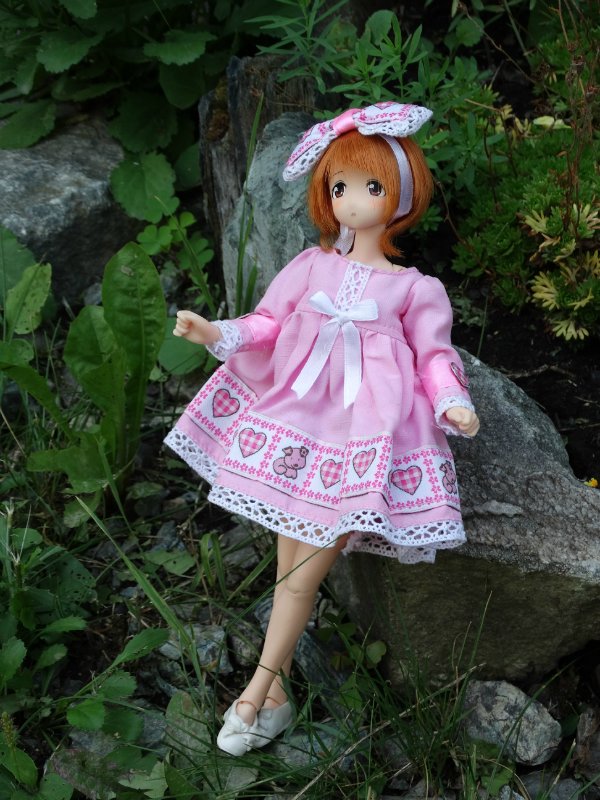 Дюймовочка в сказочном саду