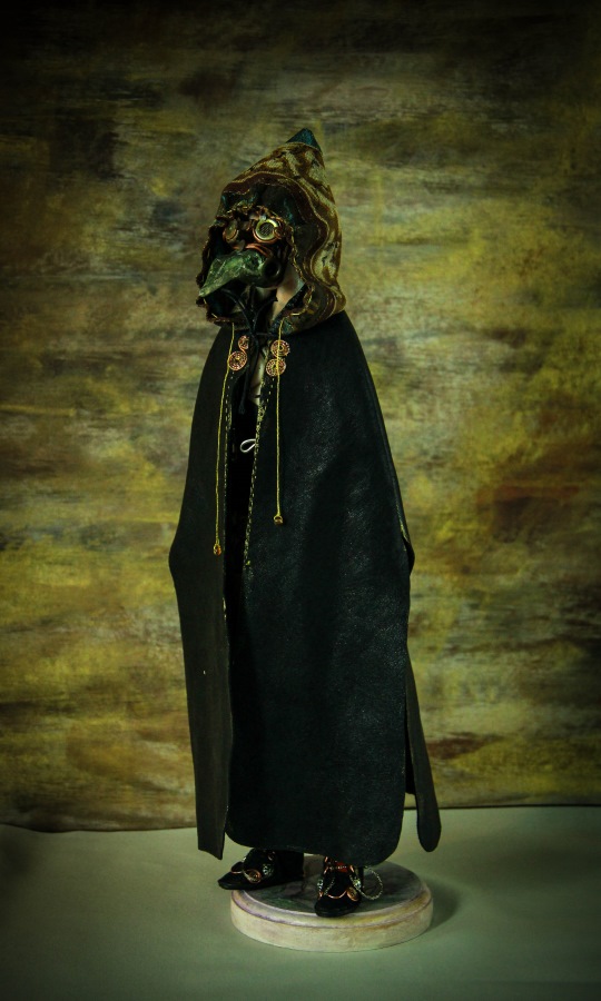Фарфоровая кукла Plague doctor. Appoliona. Чумной доктор. Апполиона (фото 3)
