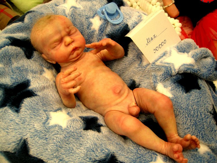 Наш приз в конкурсе - билет на выставку Международный Салон кукол 2016