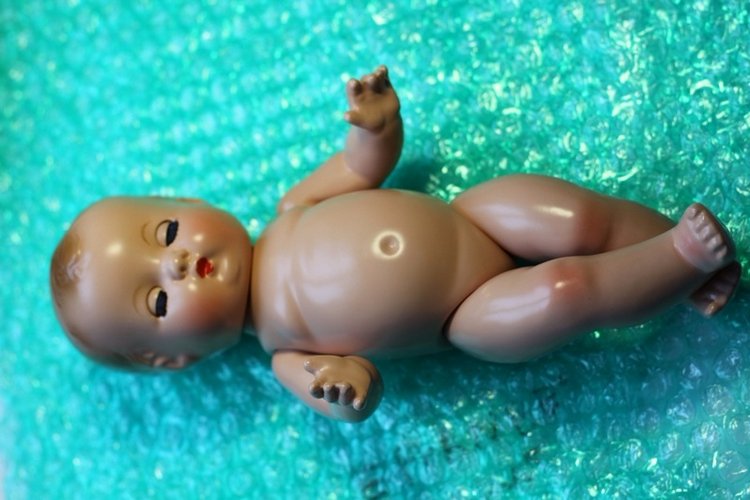 Вставляем глазки малышу Patsy Babyette от Effanbee