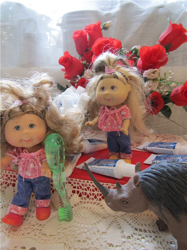 Каждый в мире знает четко - зубы надо чистить щеткой (фото 7)