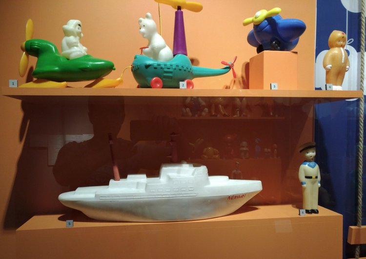 Выставка «Все лучшее – детям. Игрушки 1950–1980 годов из коллекции Сергея Романова». Часть 2