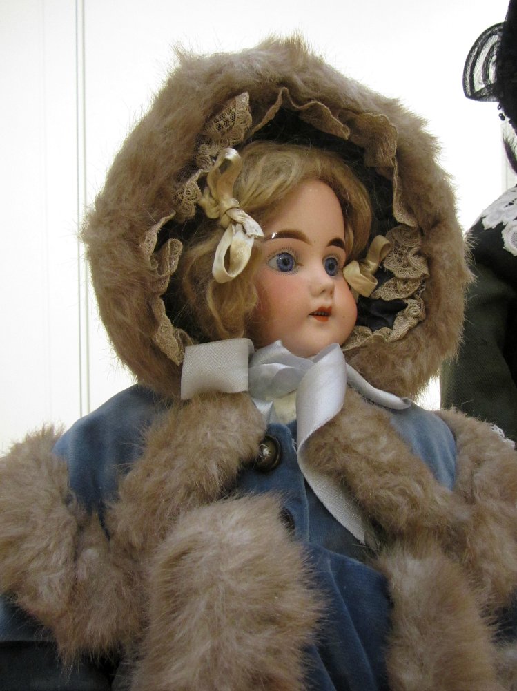 «Мода по-взрослому. Истории из кукольного гардероба» - выставка в Музее-заповеднике «Царицыно» - продолжение - 6-ой зал.