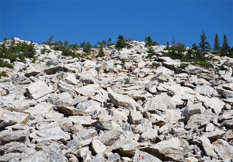 Национальный парк "Зюраткуль". ( 1ч. Хребет "Зюраткуль")